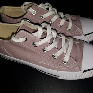 Women's pinkish purple Airwalk shoes size 10